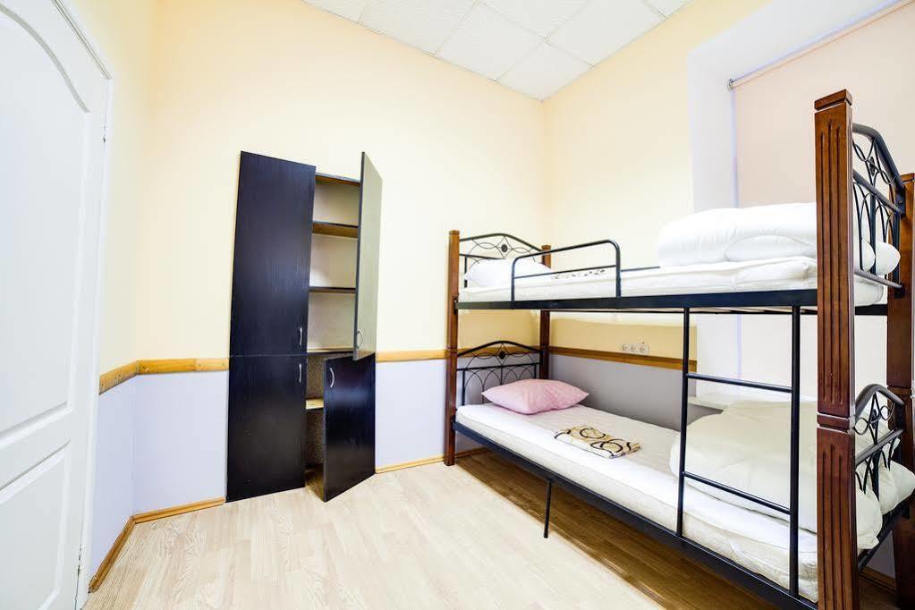 Night & Day Hostel Kiew Exterior foto
