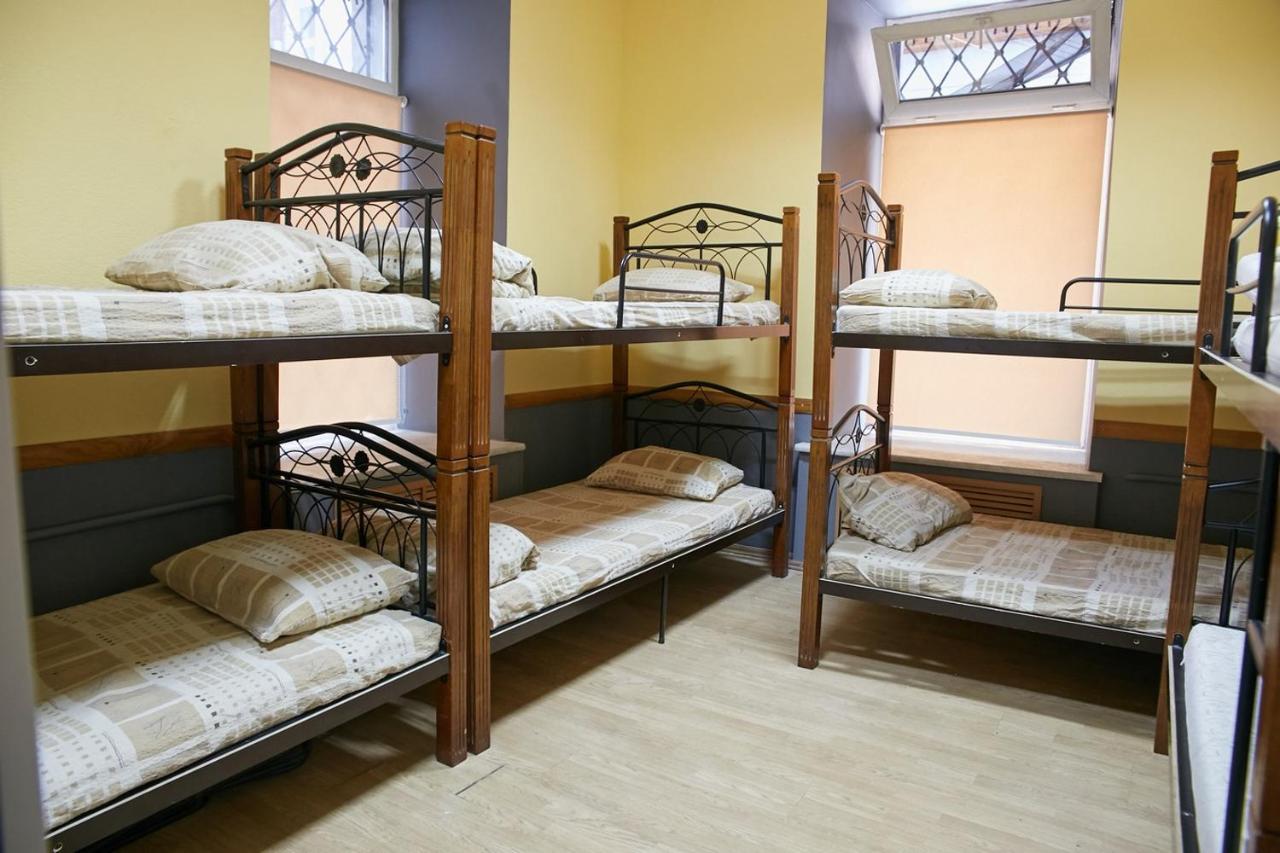 Night & Day Hostel Kiew Exterior foto